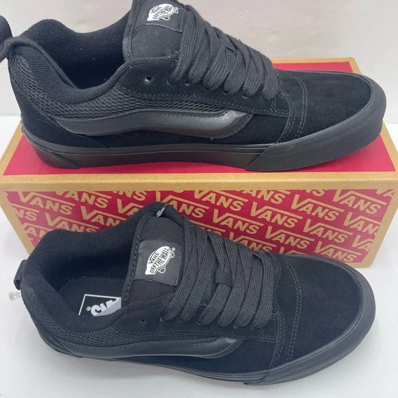 Vans Men's Black Suede Knu SkoolBlack/BlackVN0009QCBKA Sneakers